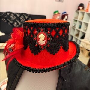 Chic Red and Black Women's Hat with Cameo